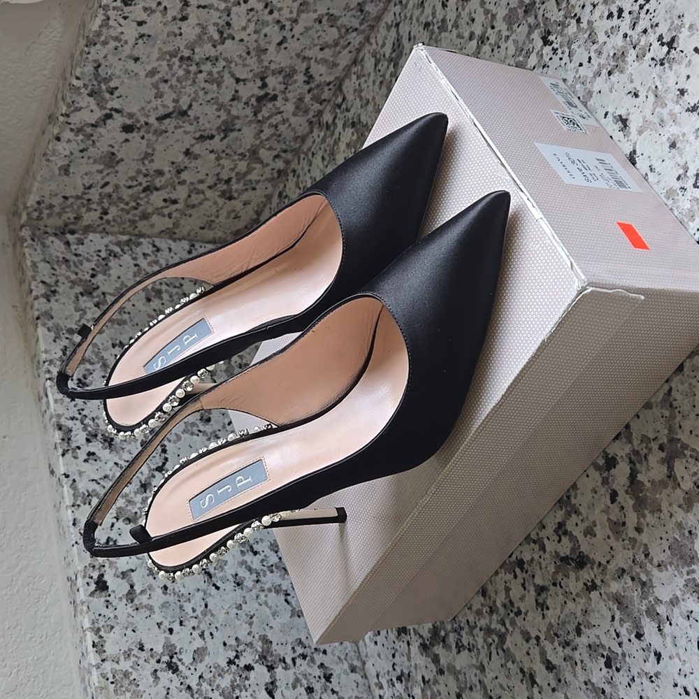 SJP by Sarah Jessica Parker Black Satin Slingback Heels - Picture 3 of 13